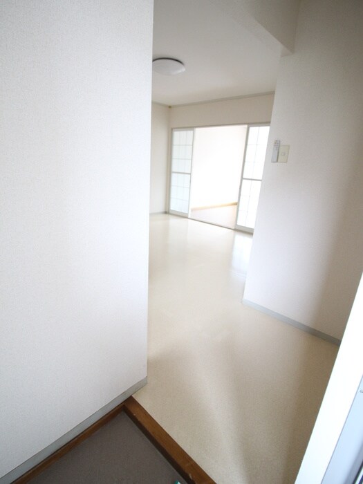 物件内観写真18　(廊下)