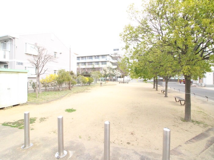 物件外観写真4　(周辺環境)