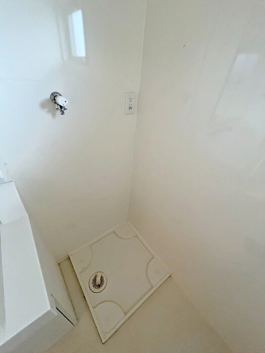 物件内観写真12　(洗濯機置場)