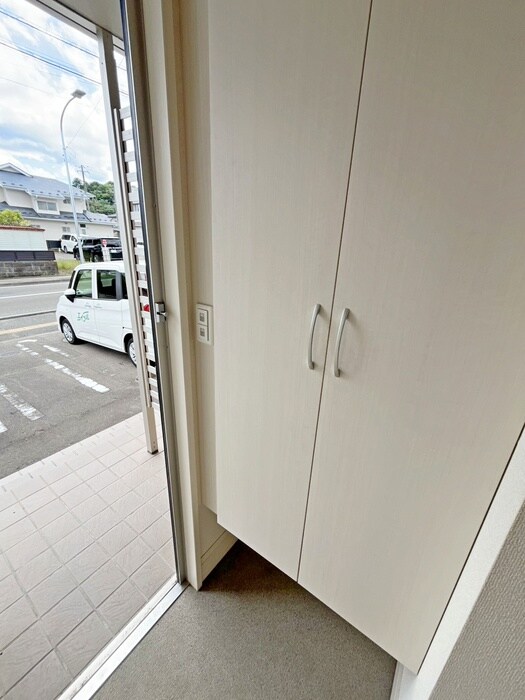 物件内観写真15　(靴箱)