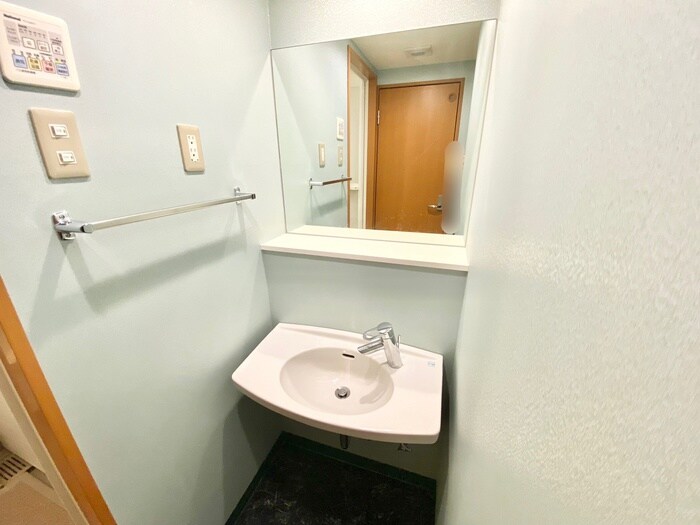 物件内観写真12　(洗面)