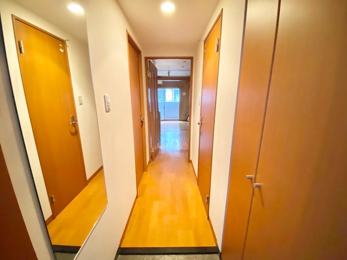 物件内観写真16　(廊下)