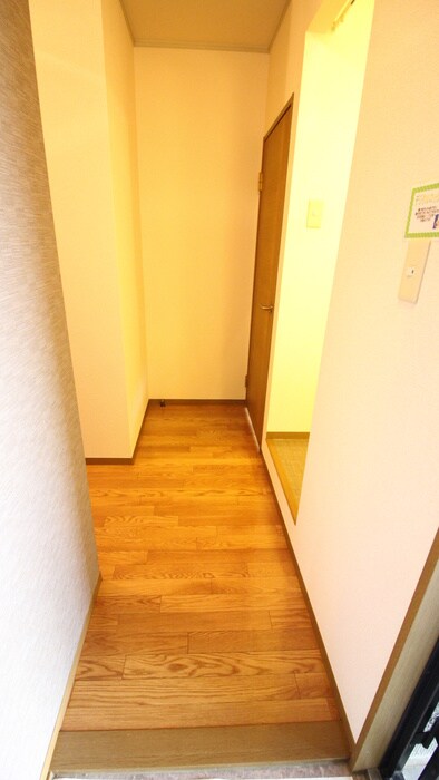 物件内観写真15　(廊下)