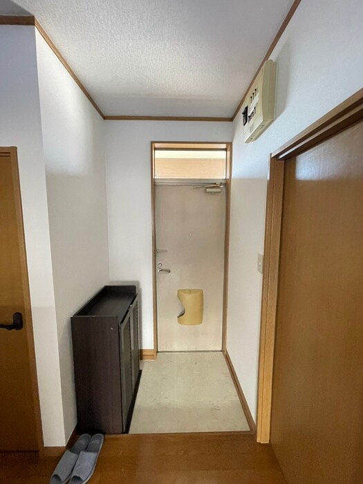 物件内観写真14　(玄関)