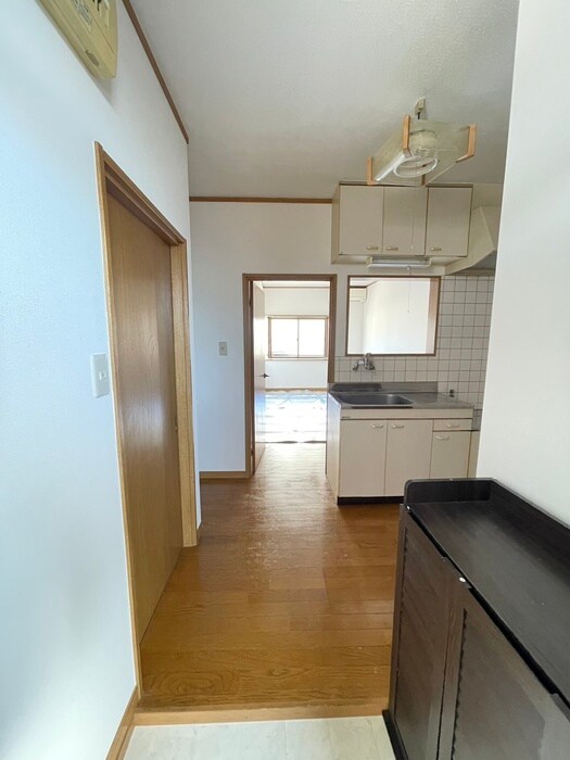 物件内観写真17　(廊下)