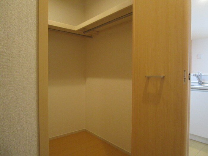 物件内観写真16　(収納)