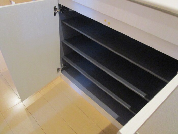 物件内観写真18　(靴箱)