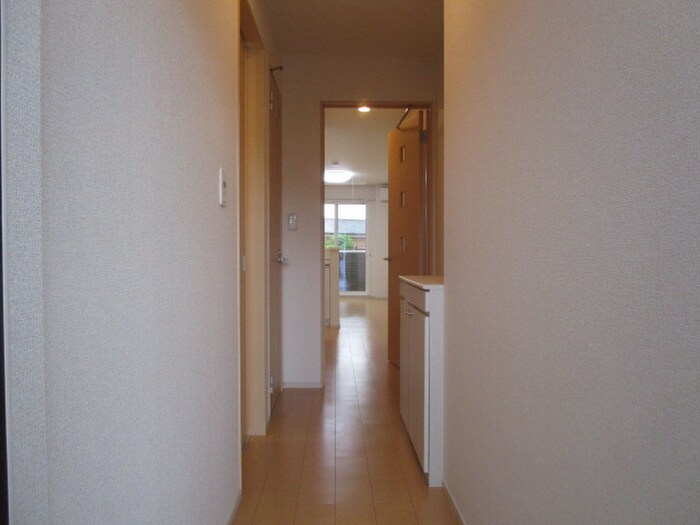 物件内観写真19　(廊下)