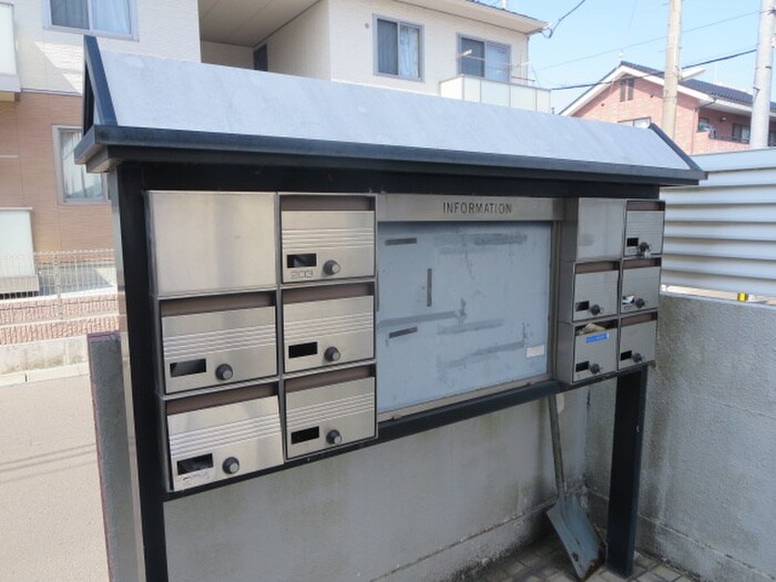 物件外観写真4　(建物設備)