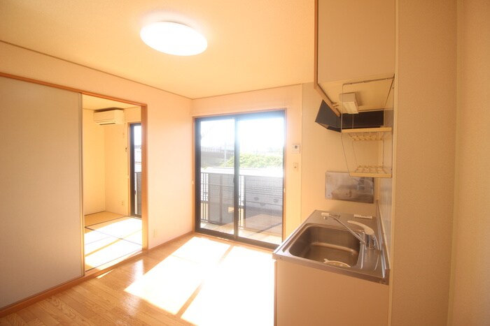 物件内観写真7　(居室)