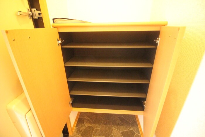 物件内観写真14　(靴箱)