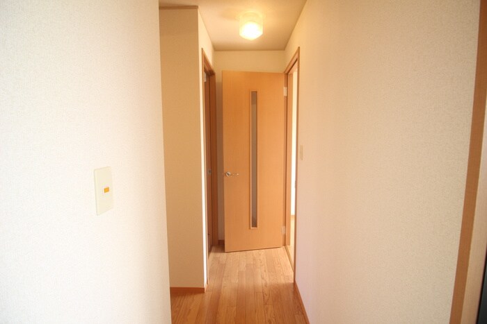 物件内観写真18　(廊下)
