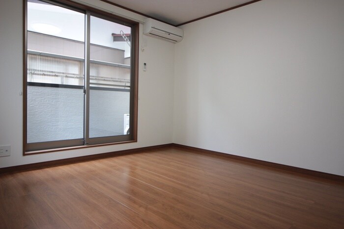 物件内観写真10　(居室)