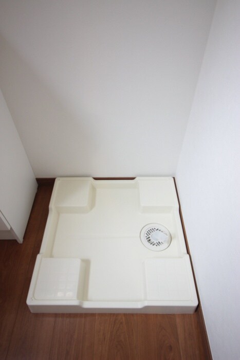 物件内観写真15　(洗濯機置場)