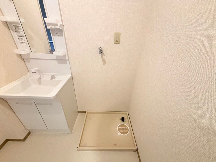 物件内観写真21　(洗濯機置場)