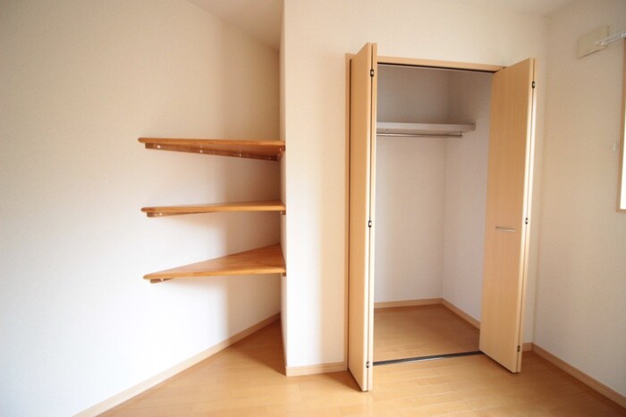 物件内観写真16　(収納)