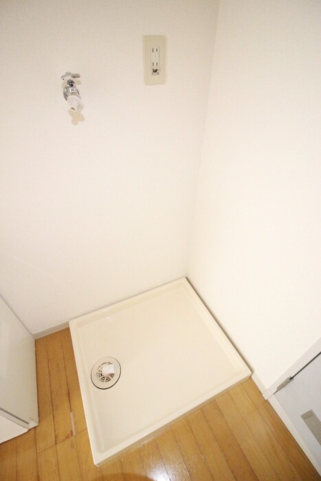 物件内観写真14　(洗濯機置場)