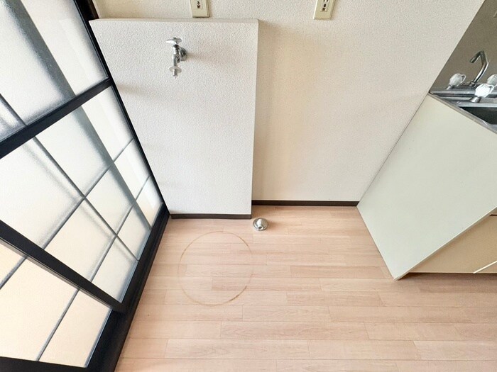 物件内観写真14　(洗濯機置場)