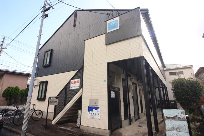 物件外観写真3　(エントランス部分)