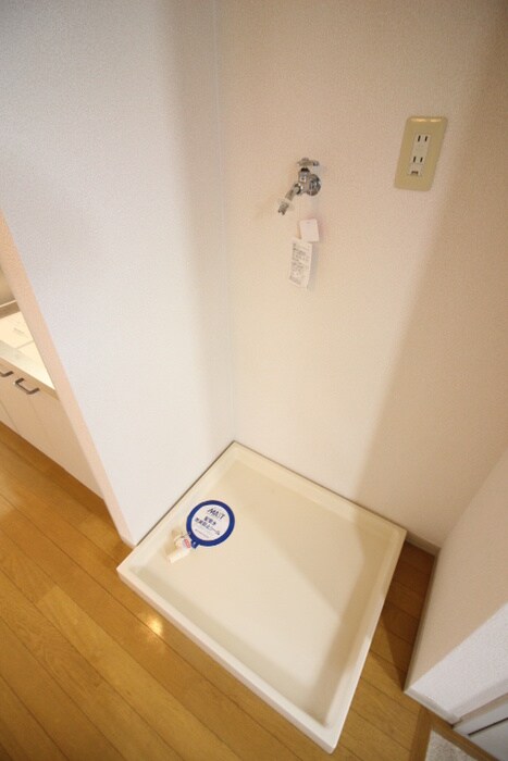 物件内観写真11　(洗濯機置場)