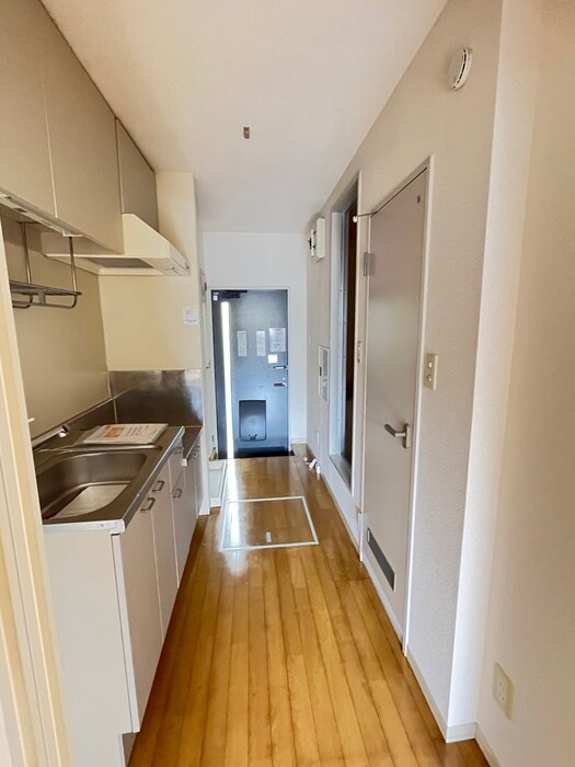 物件内観写真15　(廊下)