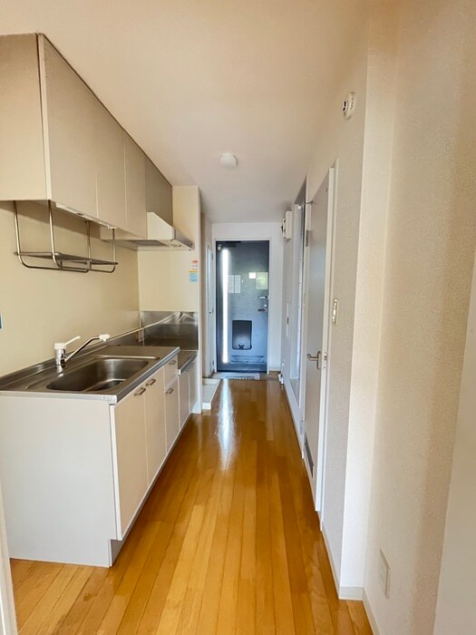 物件内観写真18　(廊下)