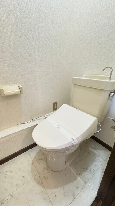 物件内観写真14　(トイレ)