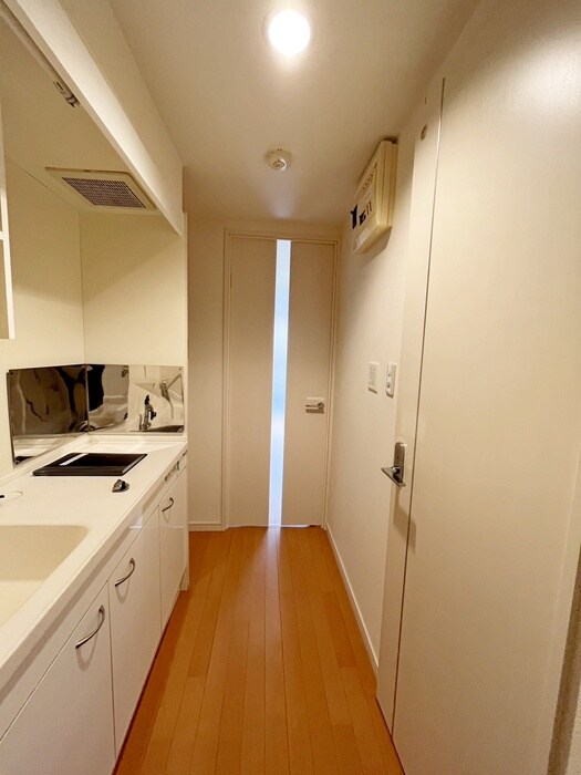 物件内観写真14　(廊下)