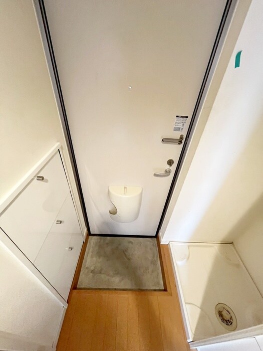 物件内観写真16　(玄関)