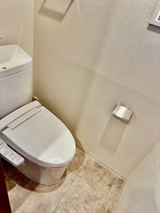 物件内観写真16　(トイレ)