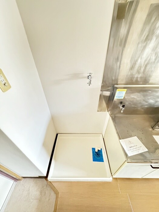 物件内観写真11　(洗濯機置場)