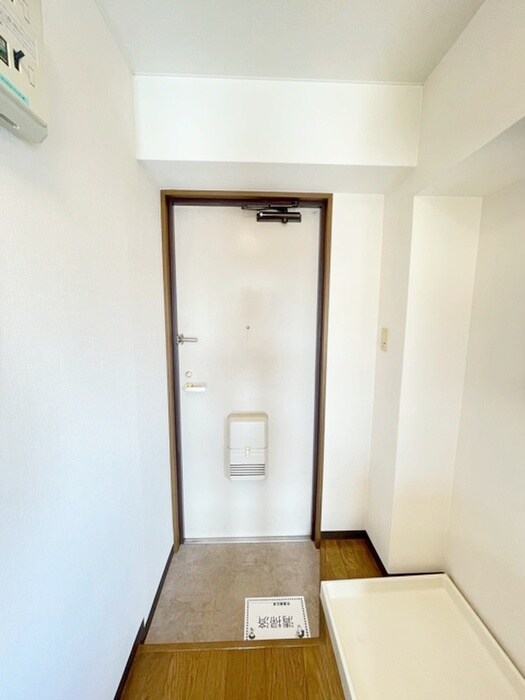 物件内観写真14　(玄関)