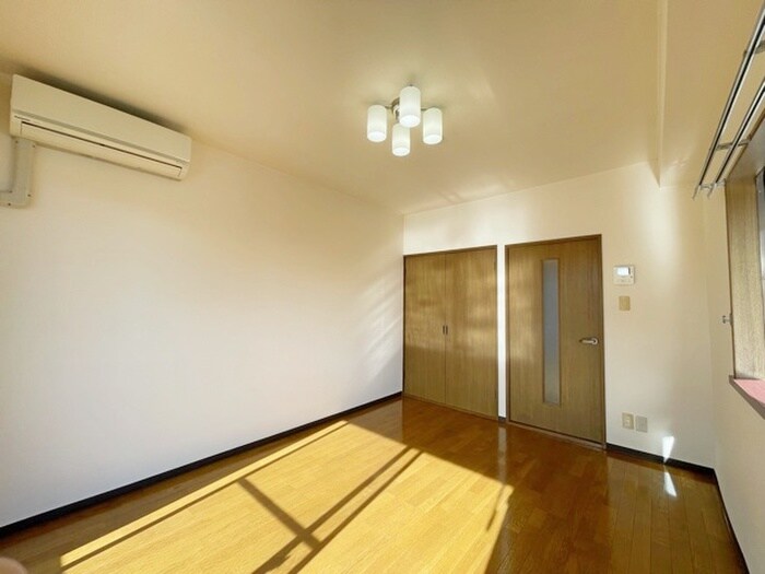 物件内観写真19　(居室)