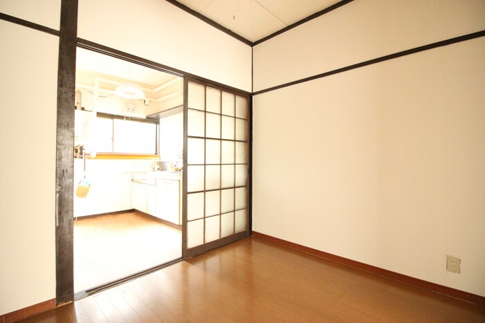 物件内観写真8　(居室)