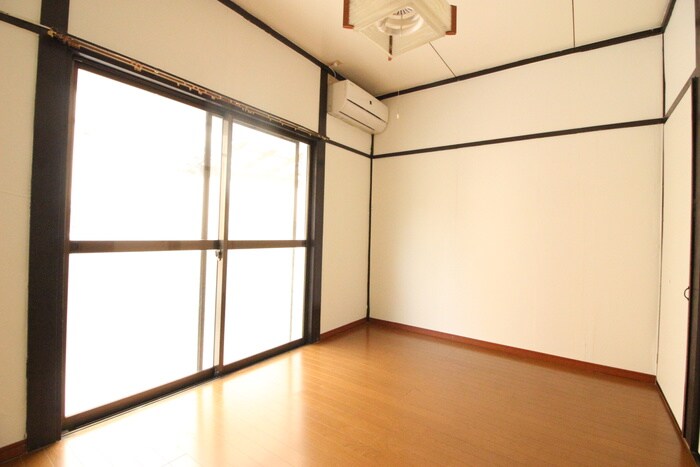 物件内観写真9　(居室)