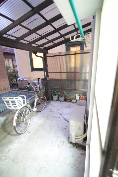 物件外観写真6　(駐輪場)