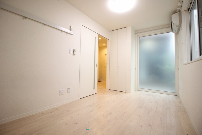 物件内観写真9　(居室)