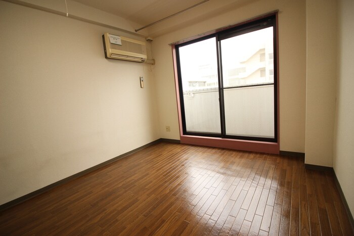 物件内観写真10　(居室)