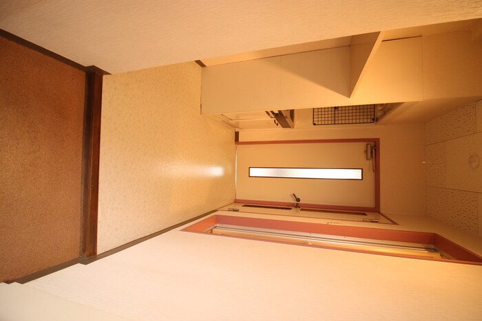 物件内観写真15　(玄関)
