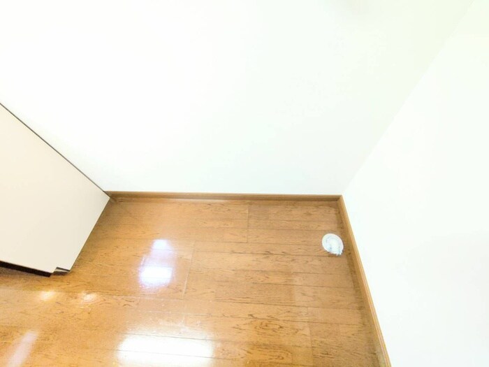 物件内観写真12　(洗濯機置場)