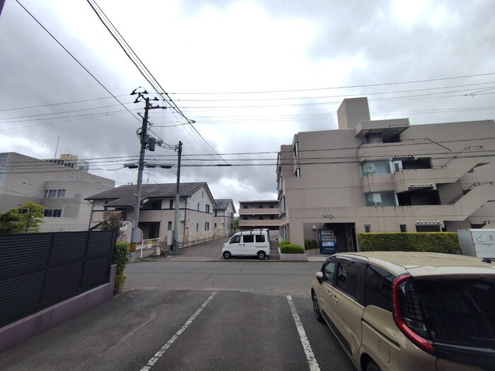 物件内観写真15　(室内からの展望)