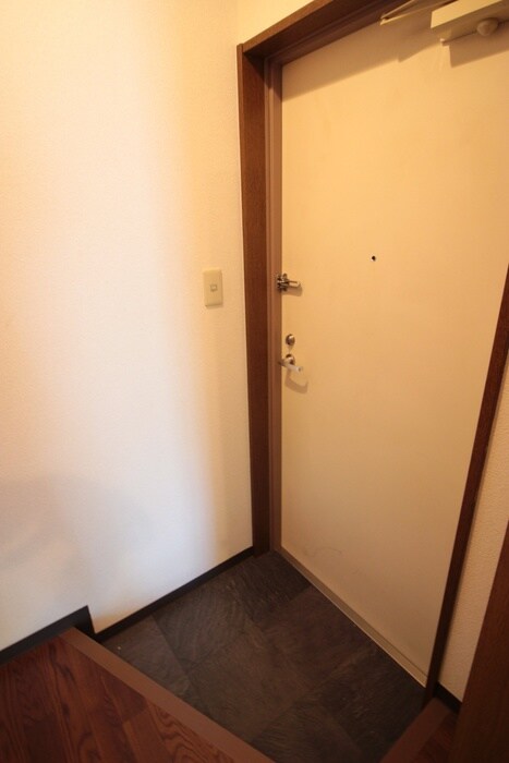 物件内観写真16　(玄関)