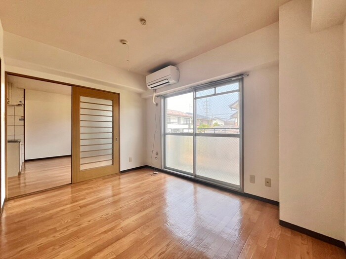 物件内観写真9　(居室)