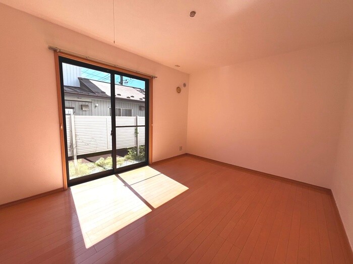 物件内観写真9　(居室)