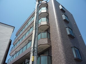 ラ　リヴィエール外観写真