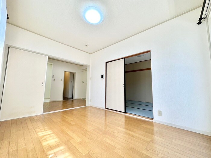 物件内観写真8　(居室)