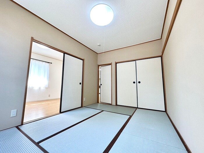 物件内観写真10　(居室)