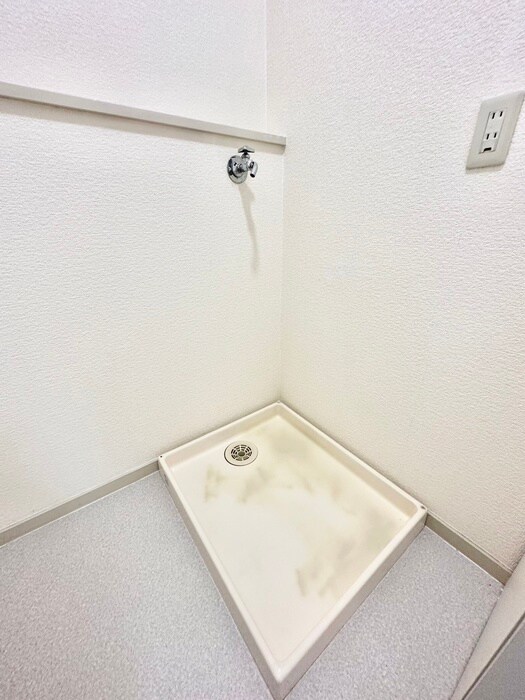 物件内観写真18　(洗濯機置場)