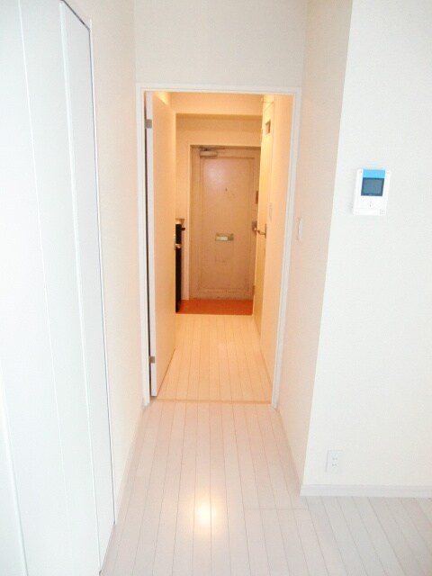 物件内観写真14　(廊下)