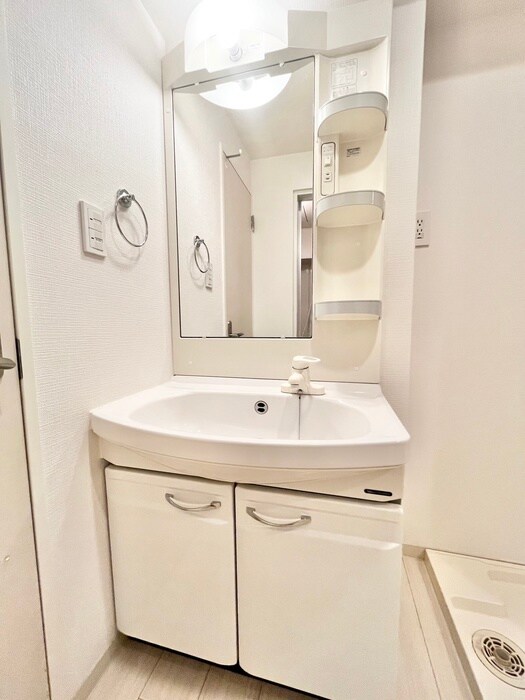 物件内観写真15　(洗面)